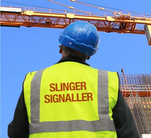 Slinger Signaller at work